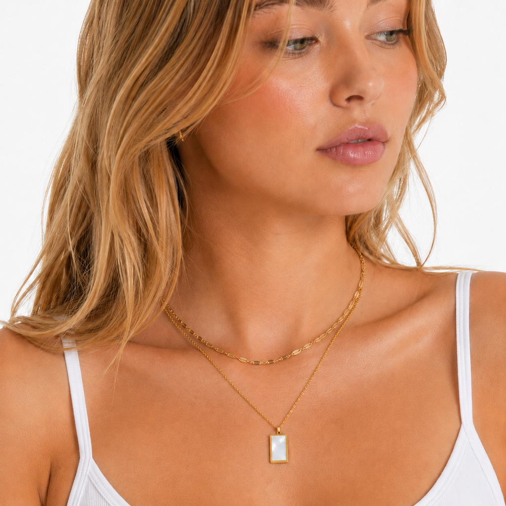 Frame Necklace