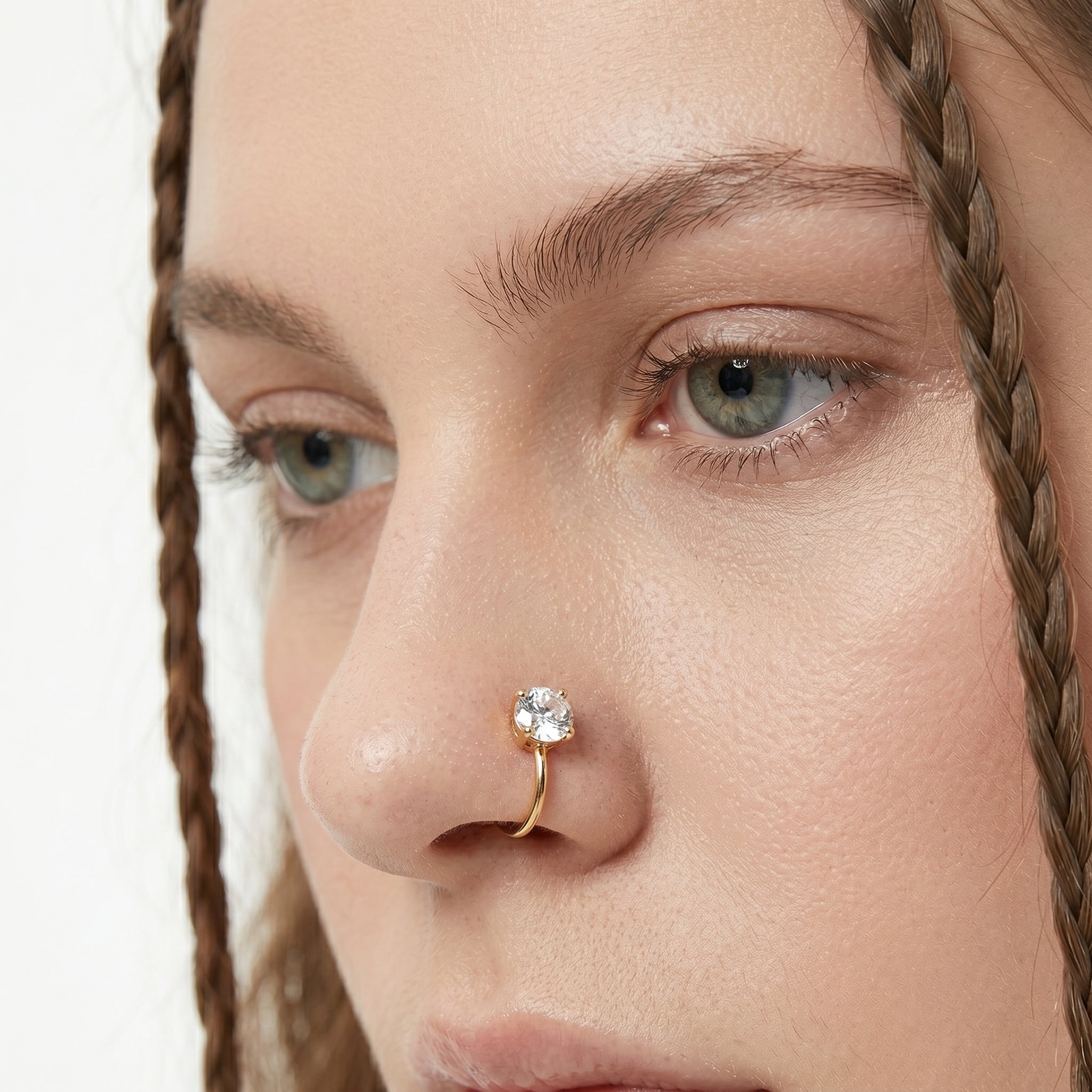 Astria Nose Pin