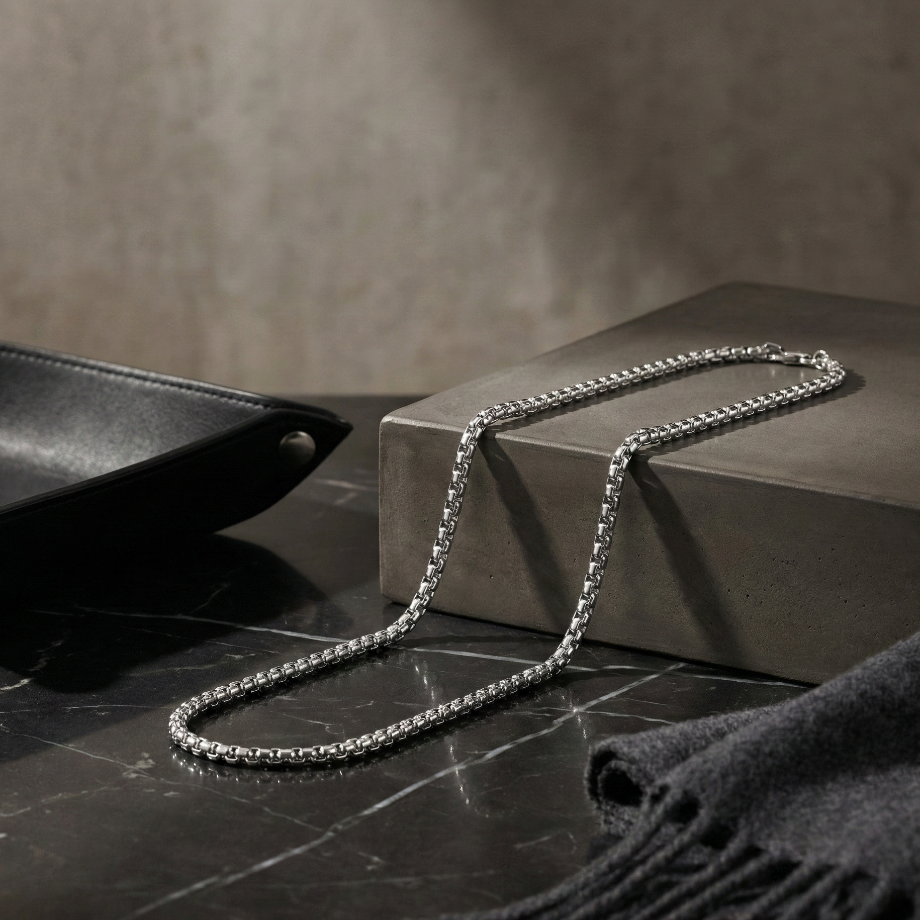 Classic Men Box Chain